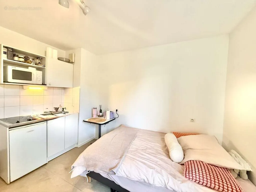 Chambres - Studio avec Ascenseur et Vue Jardin à Lille