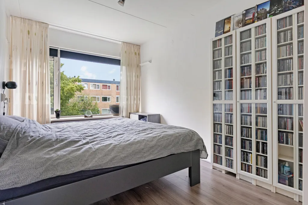Bedrooms - 3-Bedroom Apartment with Balcony in Assen