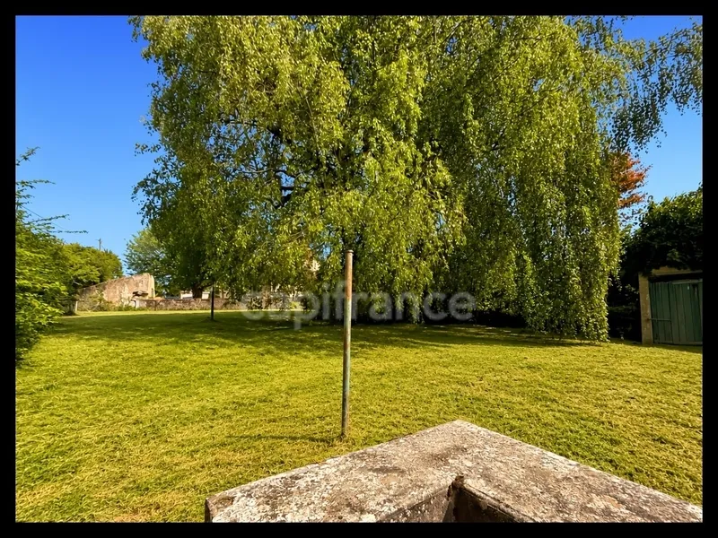 Aed - Rustic House with Balcony in Saint-Vallier