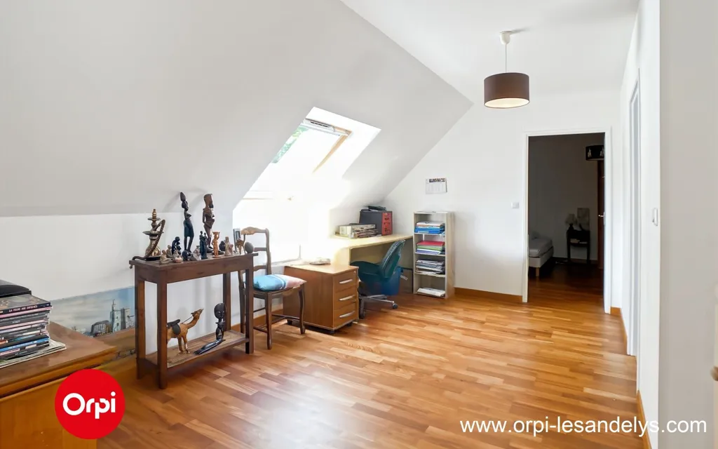 Pièces - Maison Récemment Construite avec Jardin à Vexin sur Epte