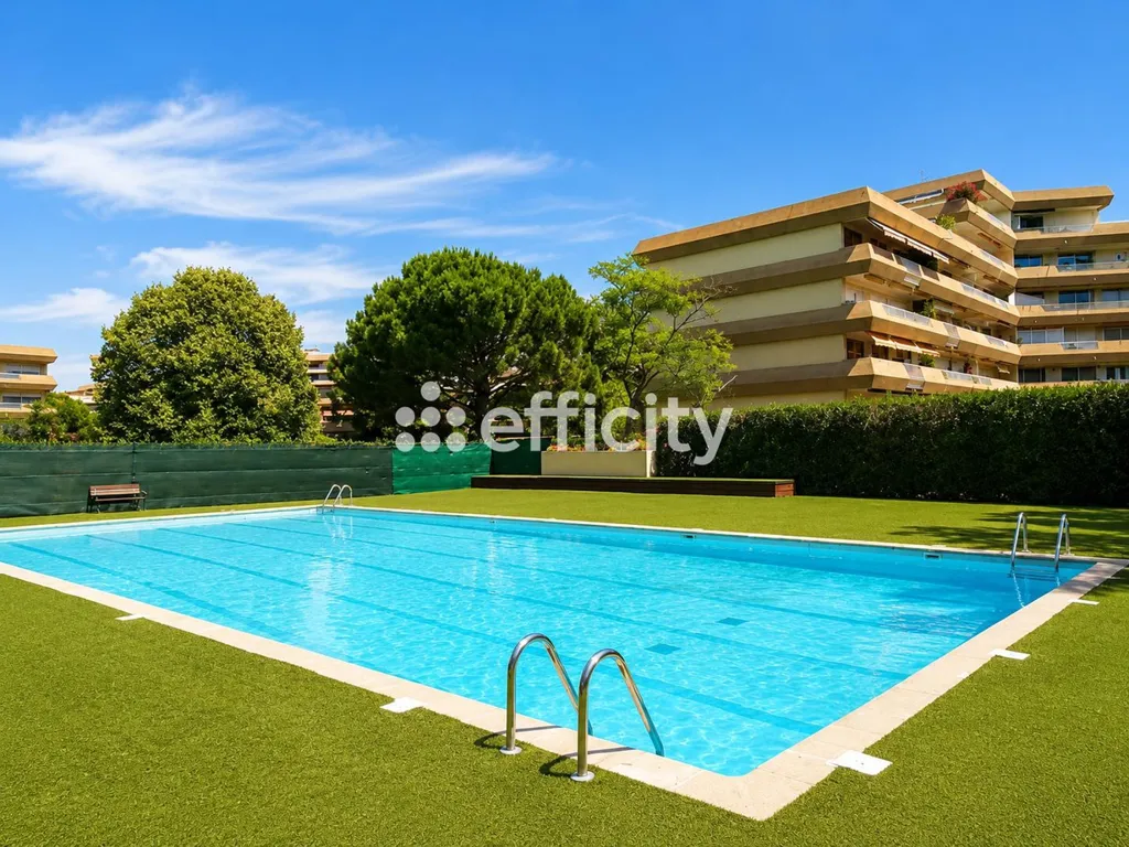 Bassein - T2 with Terrace and Pool in Montpellier