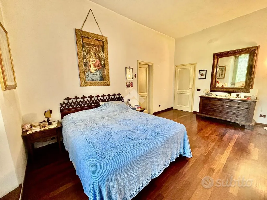 Magamistoad - Spacious Apartment with Balcony in Florence
