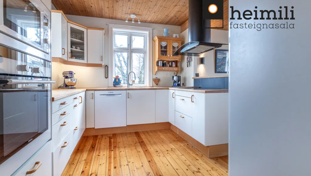 Köök - Detached House with Large Garage in Hafnarfjörður