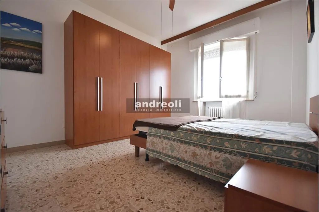 Camere da letto - Appartamento con soffitta e posto auto a Chiaravalle