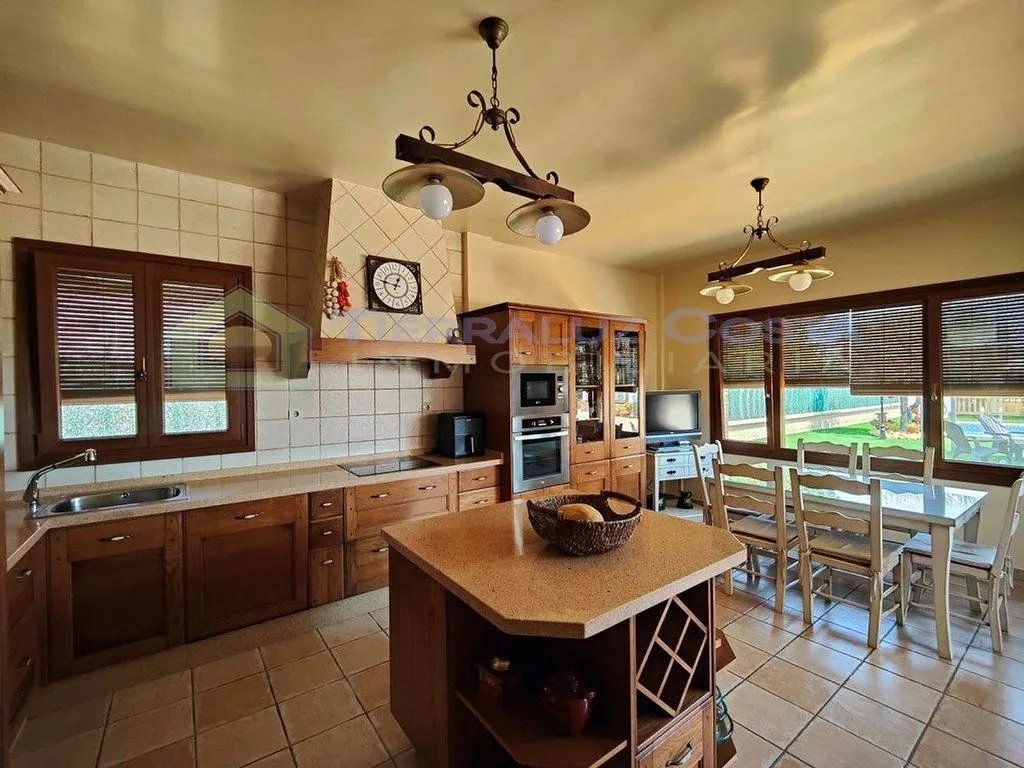 Cuisine - Chalet with Pool and Terraces in Lepe