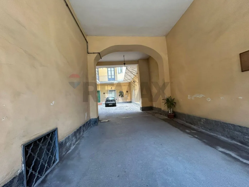 Garage - Apartment with Balcony in Central Afragola