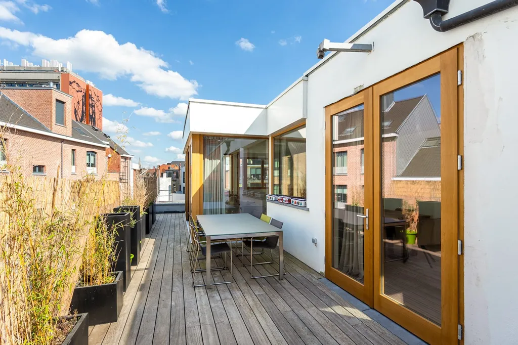 Terrasse - Penthouse Rénové avec Terrasse dans le Zuid d'Anvers