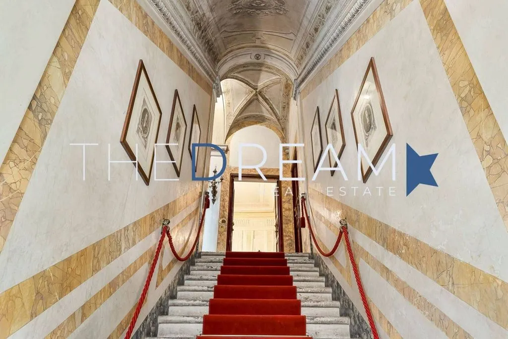Ingresso - 5-Bedroom Flat in Historic Building, Lucca