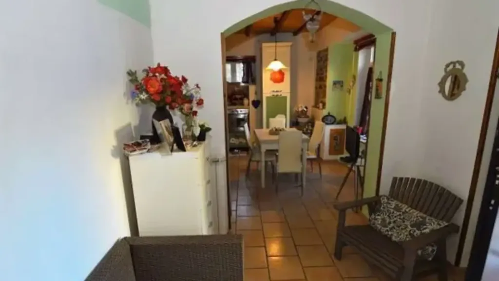 Entrée - Rustic-Style Apartment with Garden in Genoa