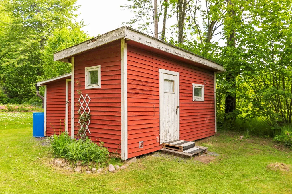Exterior - Cottage with Private Boat Dock in Olarp