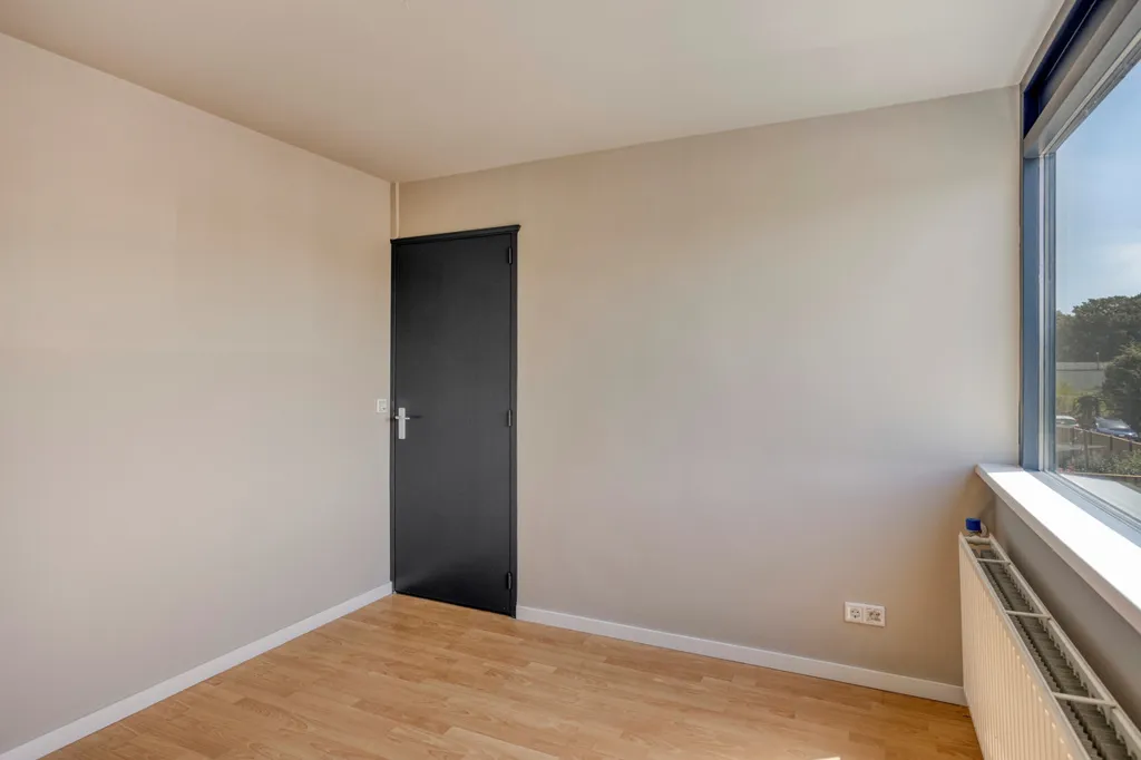 Toad - Modernised Semi-detached House in Weurt
