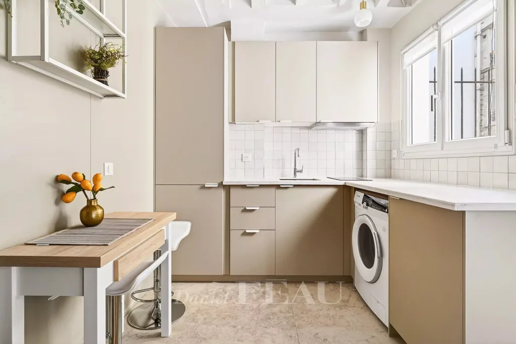 Buanderie - Studio Rénové avec Fibre Optique au Marais