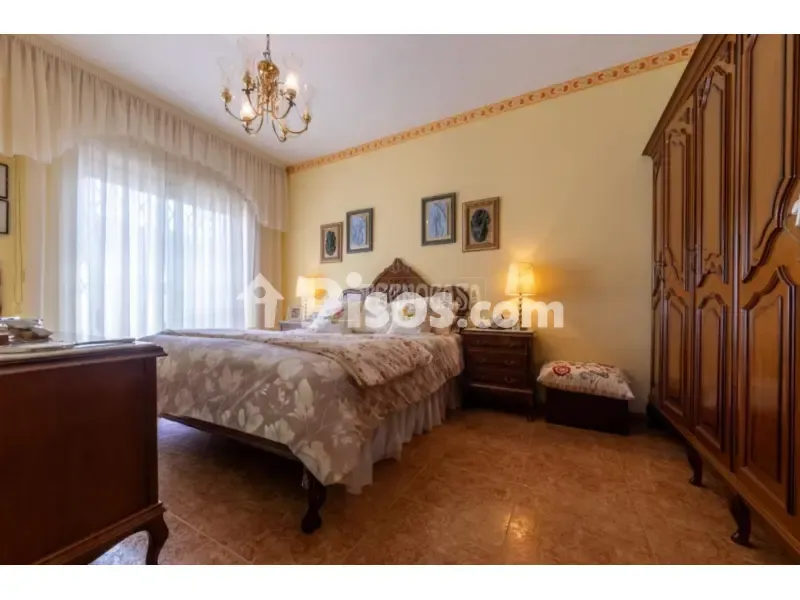 Chambres - Maison 4 pièces à ES