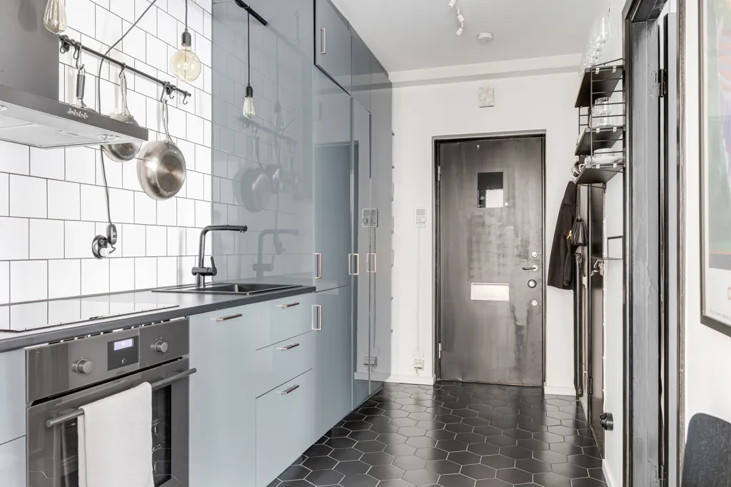 Kitchen - Stylish Two-Bedroom with Garden Balcony in Brf Pukan