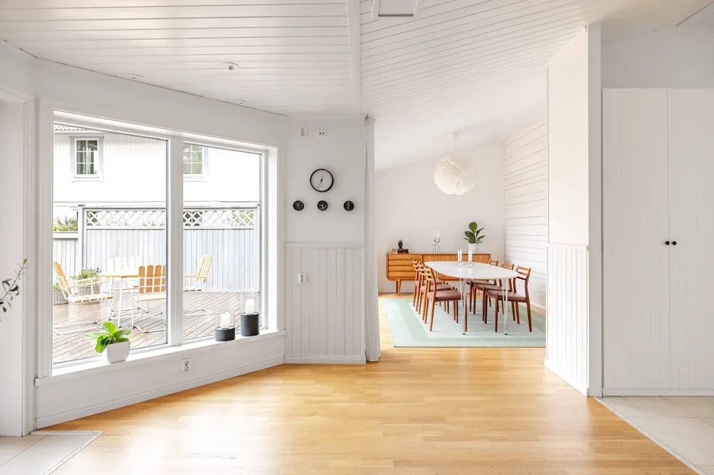 Salle à manger - Villa with Lake View in Falun