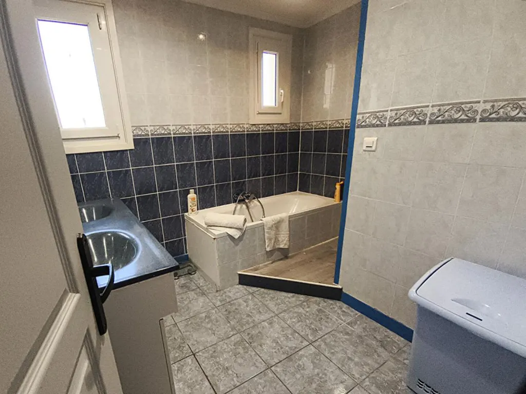 Bagni - Ground Floor Villa with Pool in Bédarrides