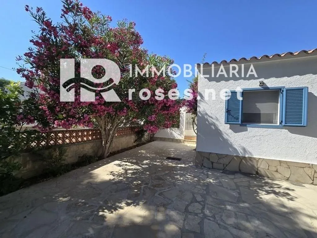 Esterno - Mansion with Pool in Empuriabrava