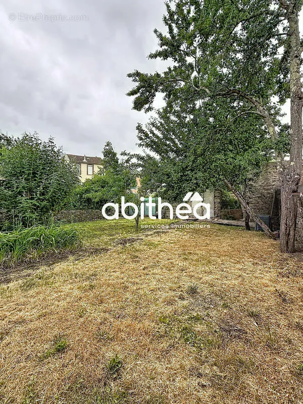 Aed - Rental Property with Garden in Limoges