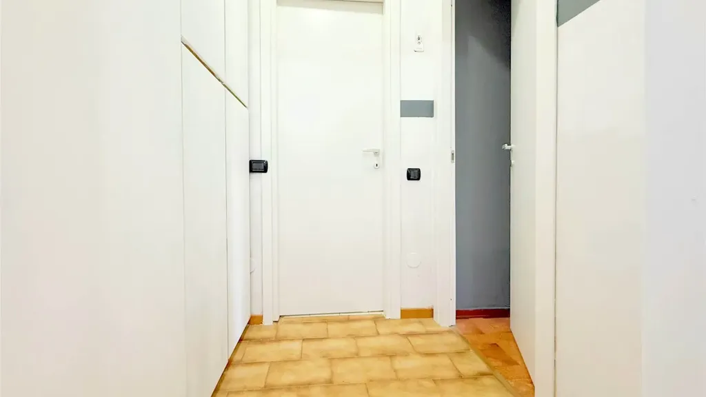 hallway_entrance