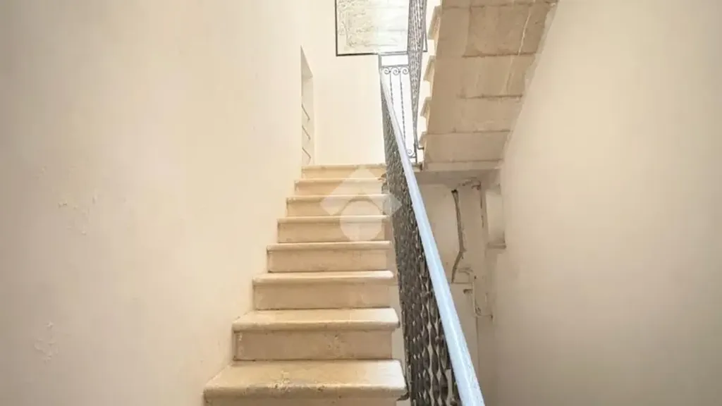 Pièces - Central Bilocale with Balcony in Trapani