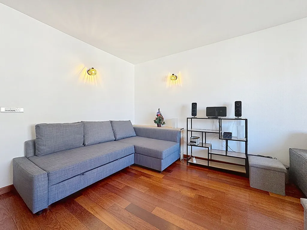 Elutuba - Studio with Eiffel View in Suresnes Centre
