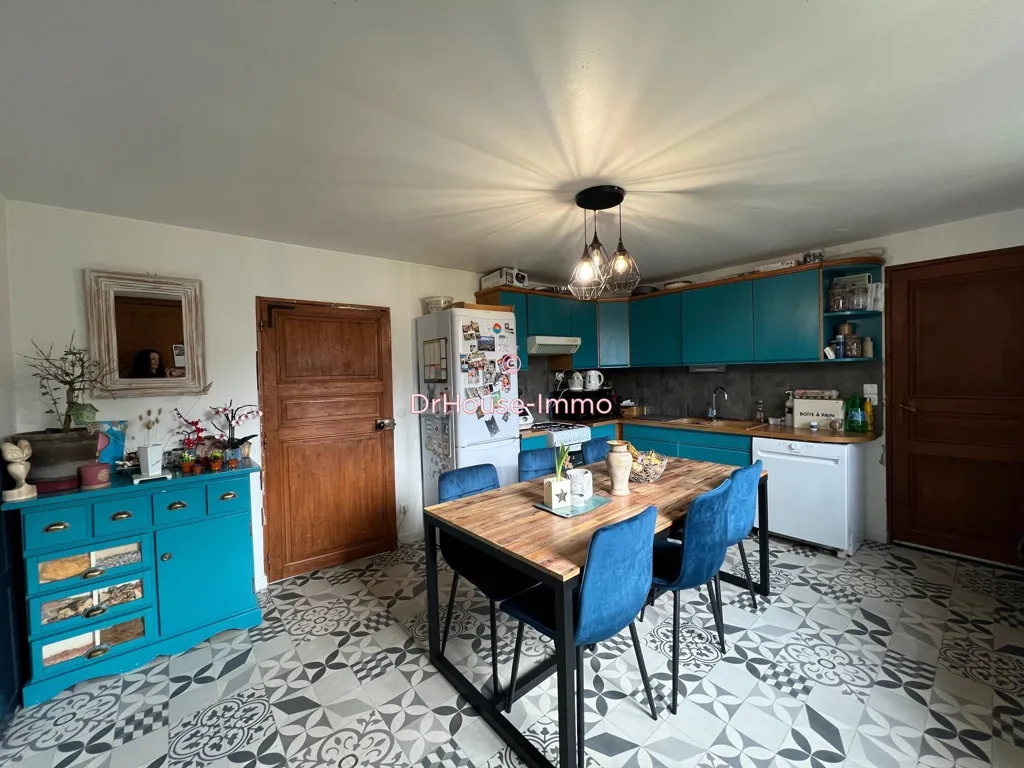 Kitchen - Charming Longère with Equestrian Facilities in Manthelan