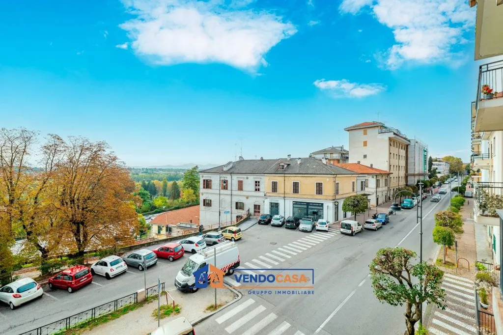 Välivaade - Rustic 2-Bedroom Apartment in Cuneo Centre