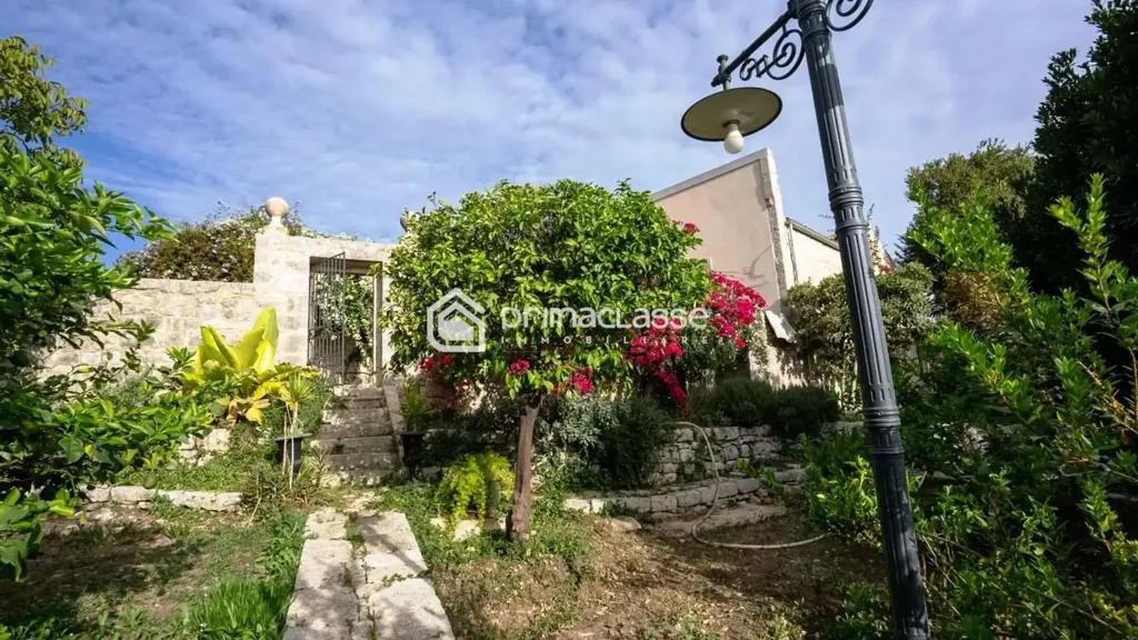 Giardino - Restored Casale with Pool in Modica Sorda