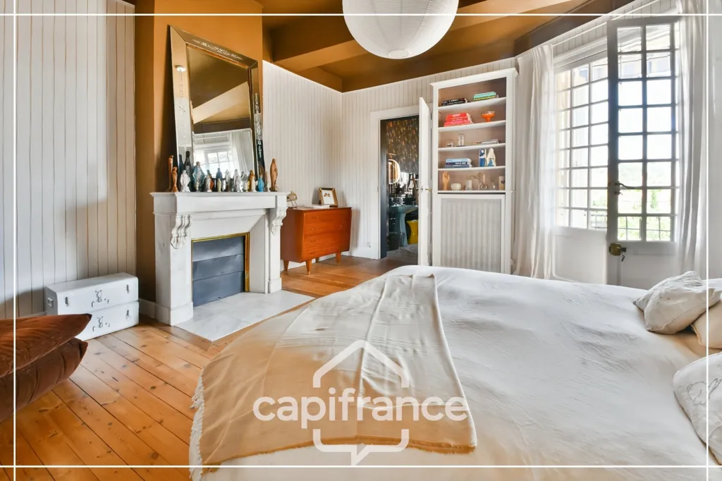 Bedrooms - Character House with Intimate Garden in Agen Centre