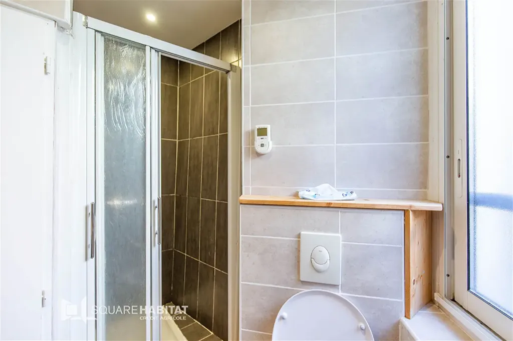 Bathrooms - Charming 2-Bedroom Apartment in Cauterets