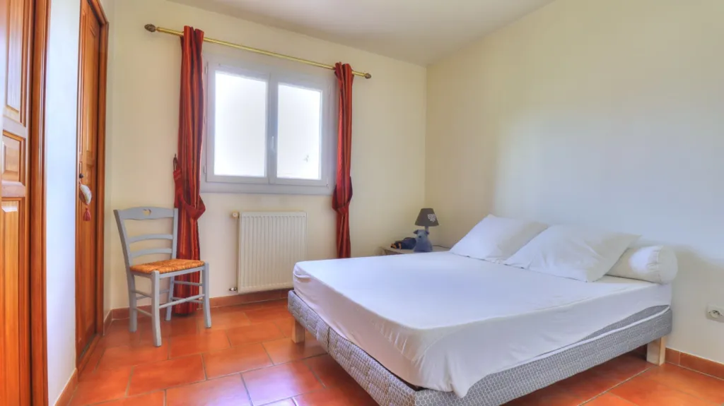 Chambres - Maison Charmante avec Terrasse à 5' de Dreux