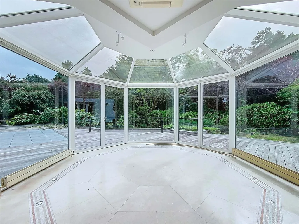 Terrass - 6-Bedroom Villa with Pool in Uccle