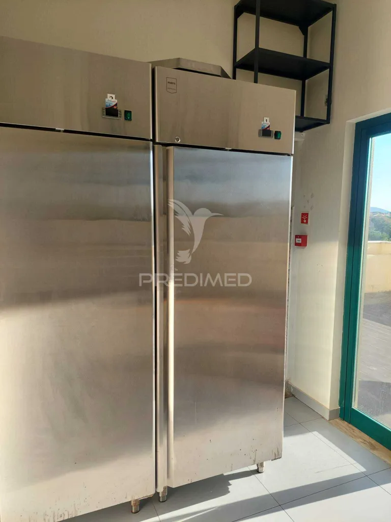 Cuisine - Commercial Space with Esplanada in Quarteira