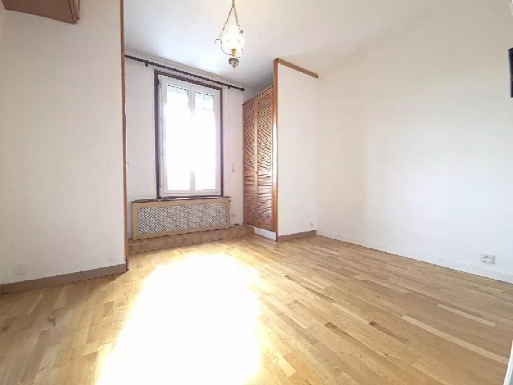 Rooms - Well-Maintained House with Garden in Nogent-Sur-Oise