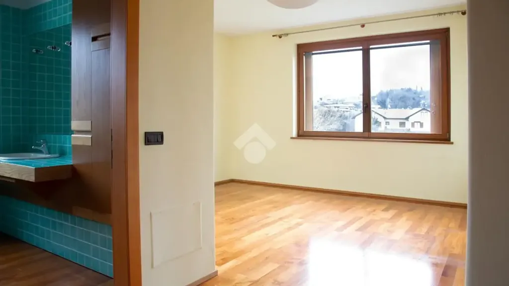 Vannitoad - Villa with Pool Potential in Adro