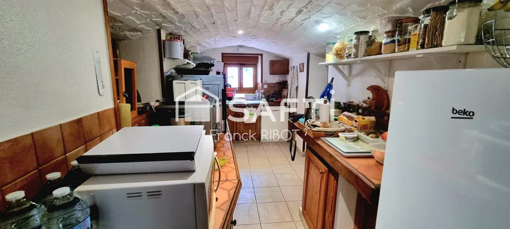 Cucina - Stone House with Atypical Garden in Avallon