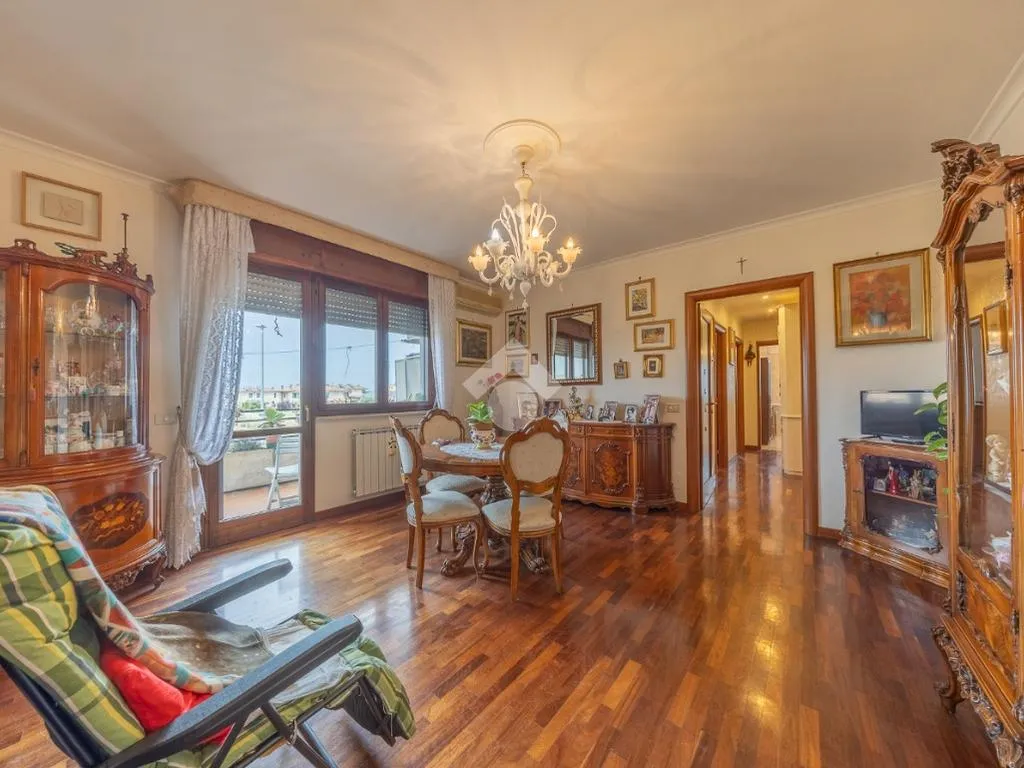 Söögituba - 3-Bedroom Apartment with Balcony in Settecamini