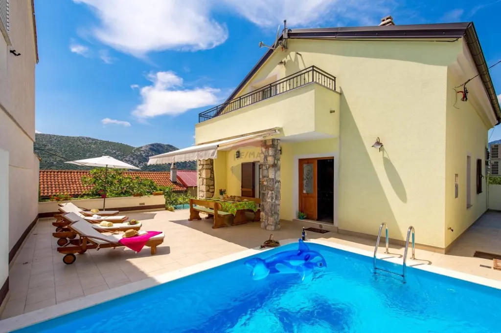 Bassein - Villa with Sea View in Tribalj