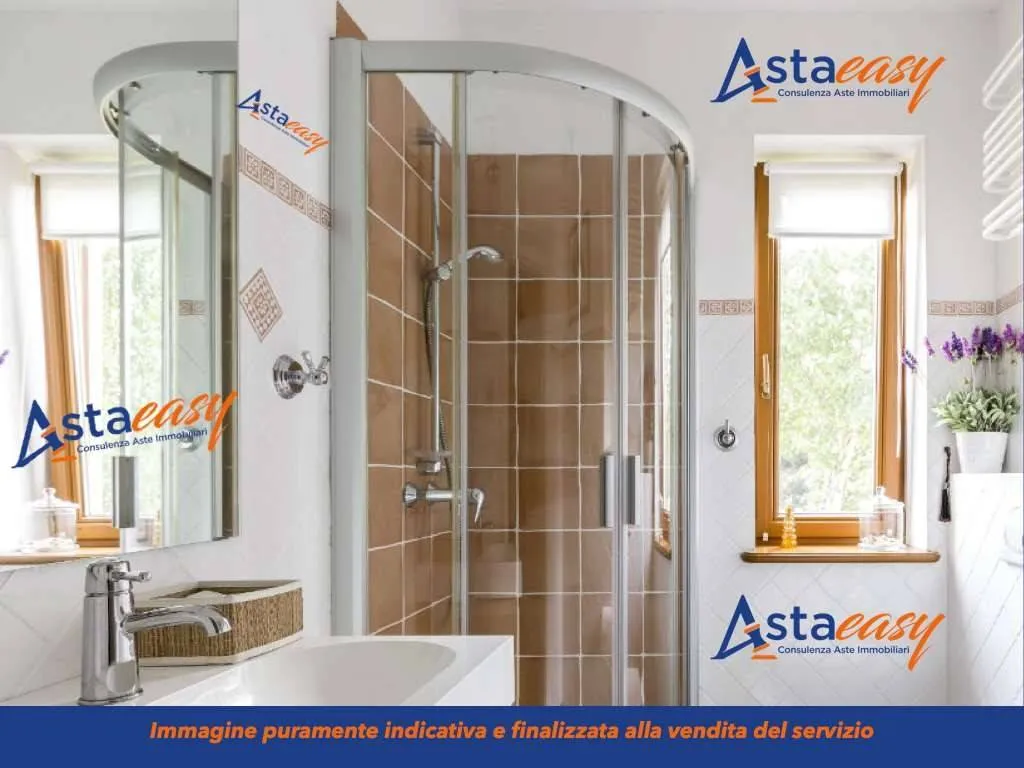 Vannitoad - Three-Bedroom Auction Property with Balcony in Mulazzano