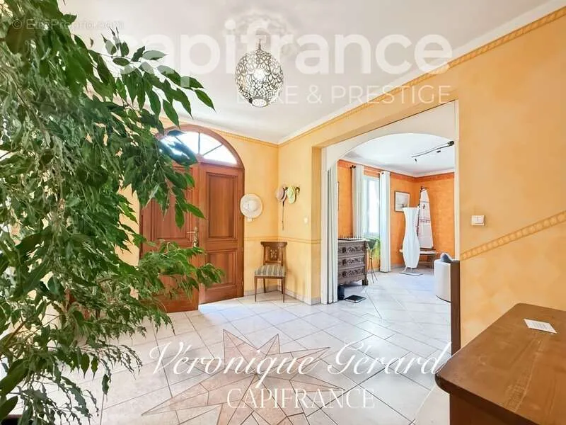 Esik - Equestrian Property with Longère in Salleboeuf