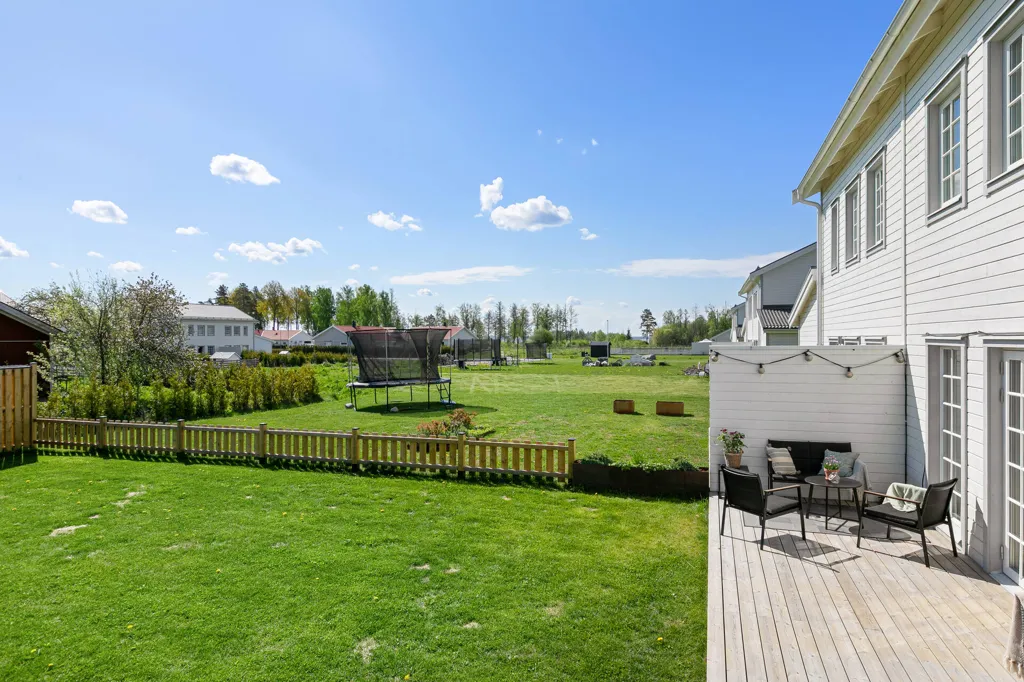 Garden - Modern Bungalow with Garden in Säljan