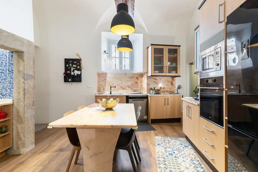Köök - Historic 5-Bedroom House with Garden in Évora