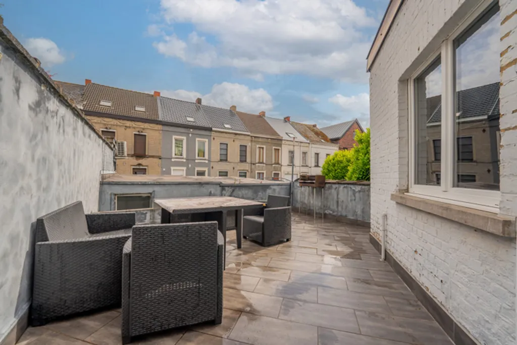 Terrass - Renovated Master House with Cellar in Semi-Detached Setting