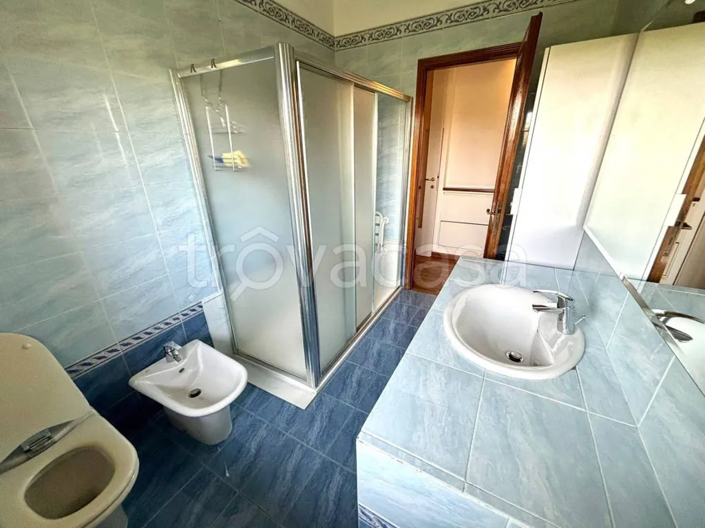 Vannitoad - Spacious Apartment with Balcony in Modena