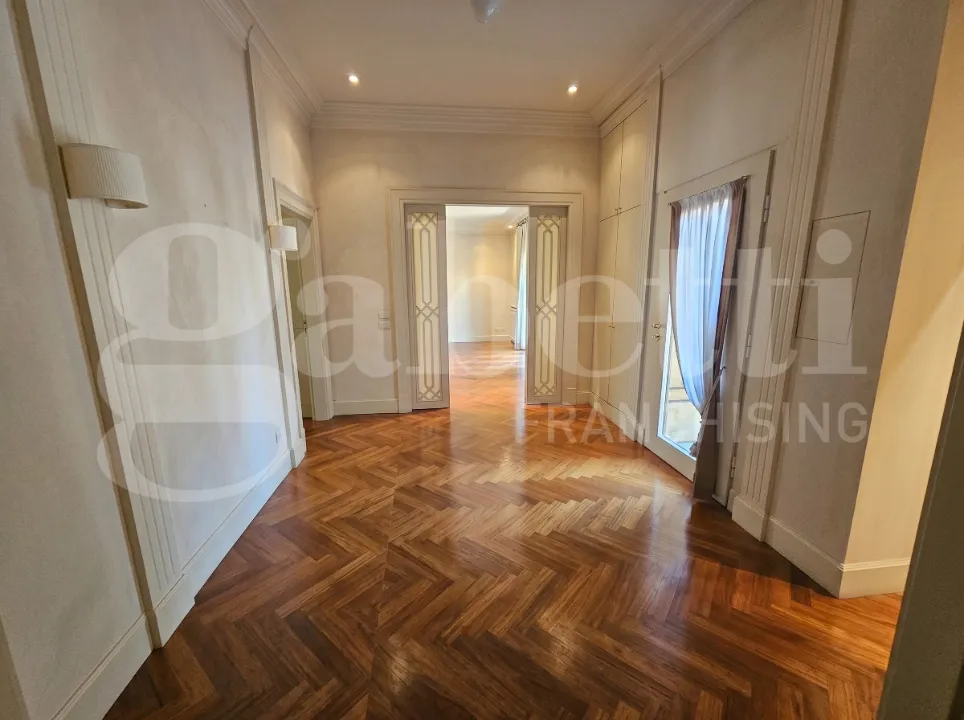 Entrée - Classical Villa with Garden in Brescia
