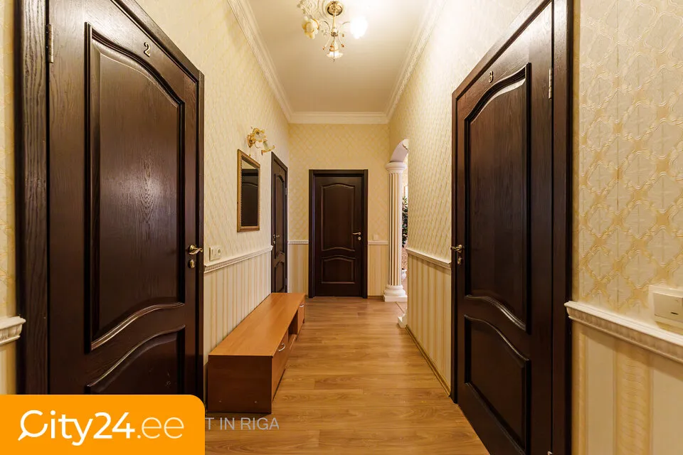Ingresso - 3-Bedroom Apartment in Riga Centre