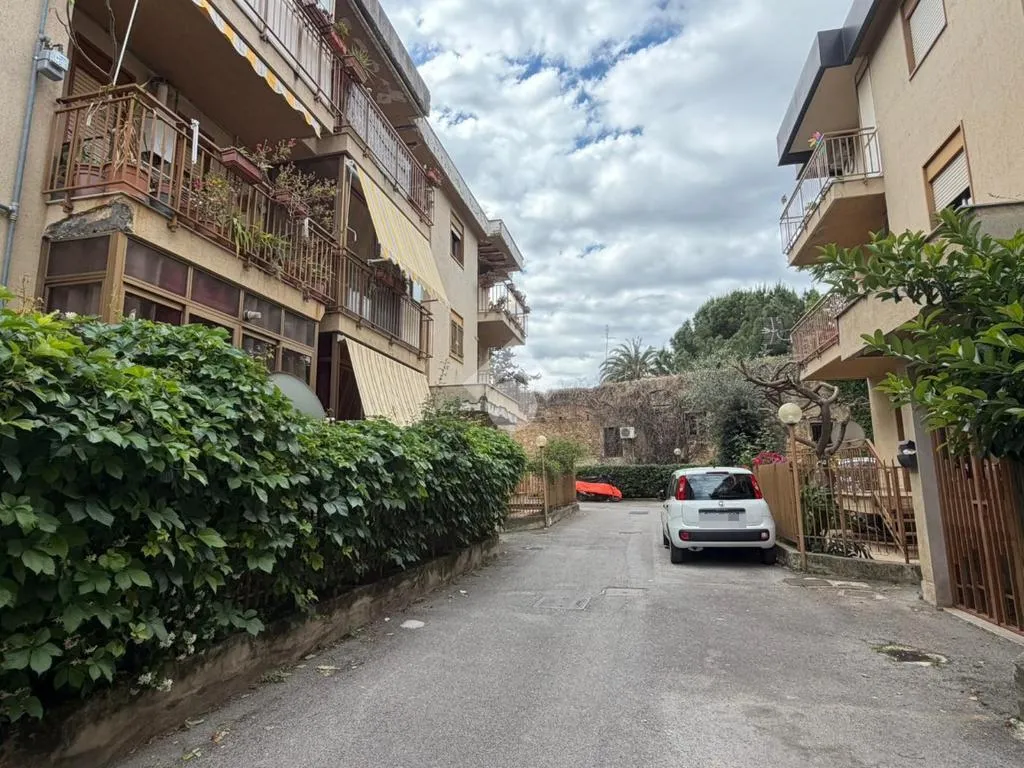 Esterno - Apartment with Balcony in Palermo