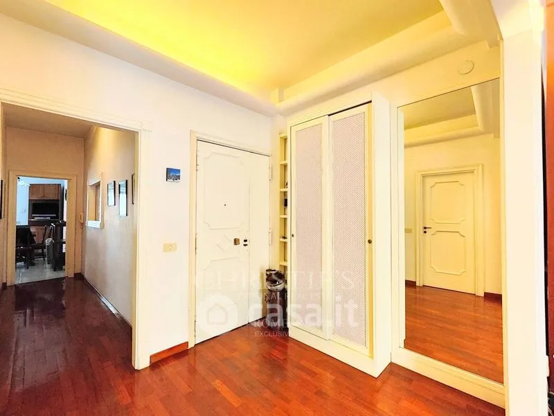 Esik - Apartment with Balcony in Chiaia, Naples