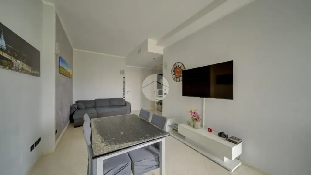 Séjour - Energy-Efficient Apartment with Balcony in Piossasco