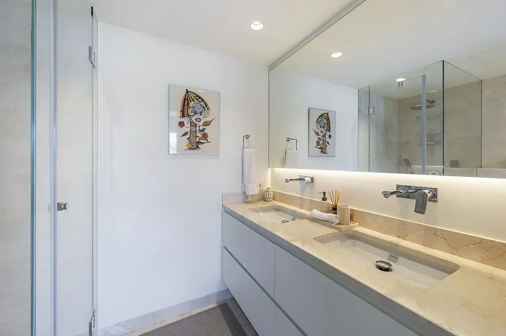 Vannitoad - Duplex with Pool in Marbella's Golden Mile